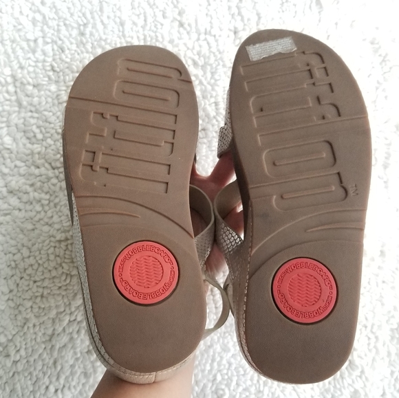 🚫SOLDⓂ️🚫NEW FITFLOP SKINNY Z SANDALS - Picture 7 of 10